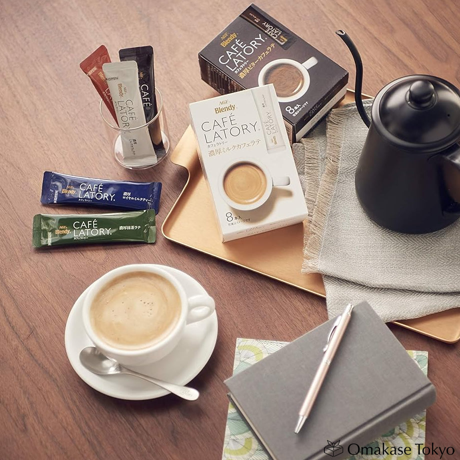 Blendy Cafe Latory Matcha Latte en poudre – 6 bâtonnets